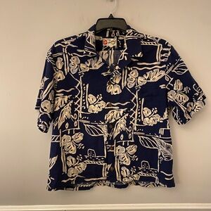 The Hawaiian original blue floral print short sleeve shirt. L